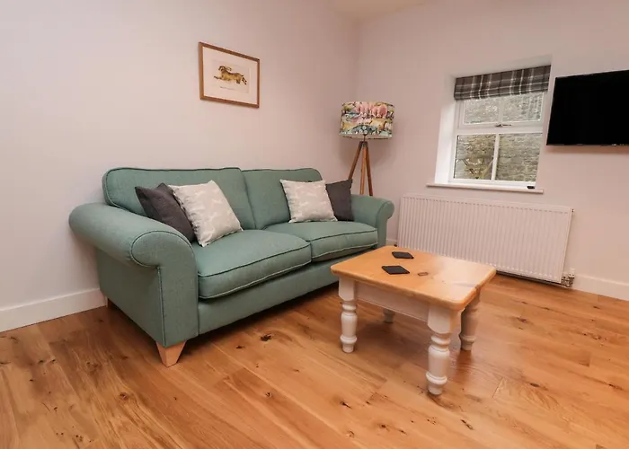 3 Hull House * Skipton
