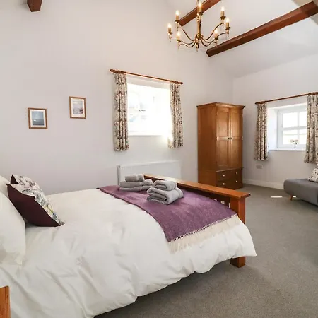 3 Hull House Skipton